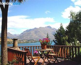 Pencarrow Luxury Lodge - Queenstown - Varanda
