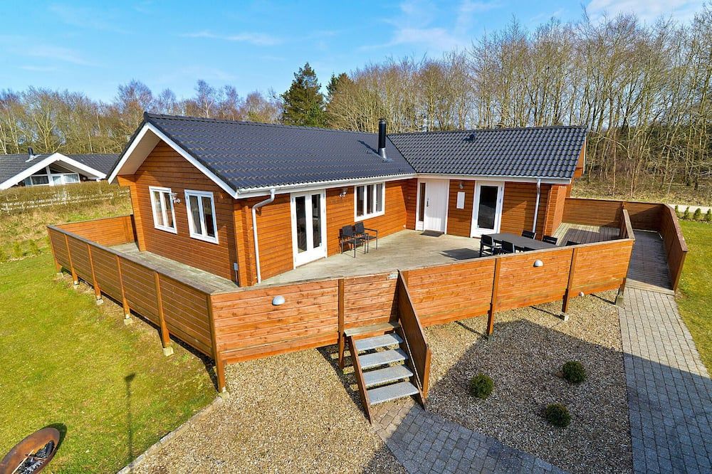 Pet Friendly Home In Fårvang With Swimming Pool – Bjerringbro