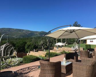 Hotel Villa Liguardi - Ormas - Patio