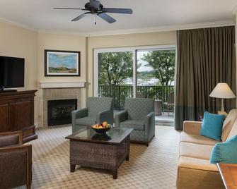 Marina Inn at Grande Dunes - Myrtle Beach - Living room