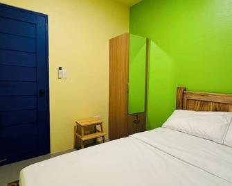 Budget Friendly Stay In Tagbilaran Bohol, Philippines - Tagbilaran - Bedroom