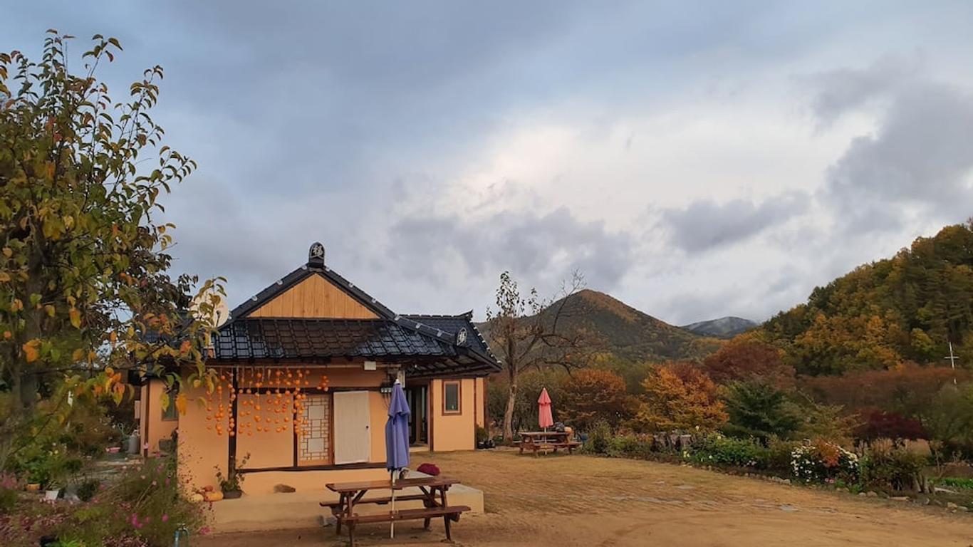 별동산 달빛아래