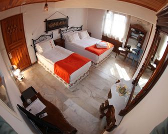 Antik Motel - Alacati - Habitación