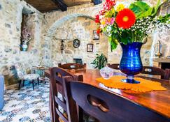 Medieval house near a castle - Rocca Imperiale - Restaurant