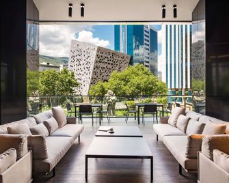 Pullman Tbilisi Axis Towers - Tiflis