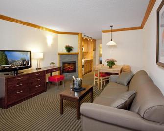 Marmot Lodge - Jasper - Living room