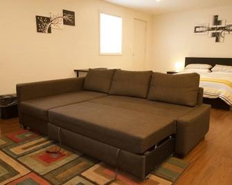 Private Unit / Private Bathroom Near Bart & Sf - Daly City - Bedroom