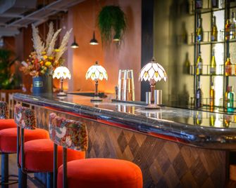 room2 London Chiswick Hometel - London - Bar