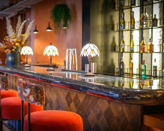 room2 London Chiswick Hometel - London - Bar