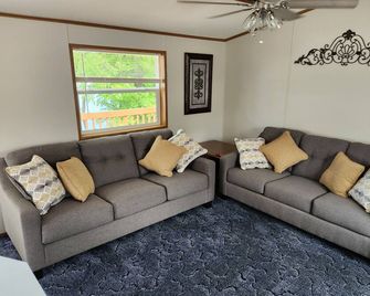 2 Br Lakefront Prairie Du Chien - Gremore Lake - Prairie du Chien - Huiskamer