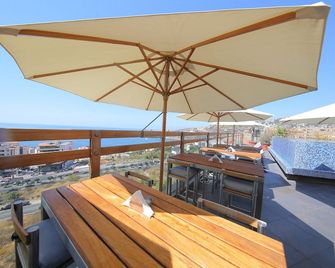 Sunrise Hotel - Jounieh - Balcón