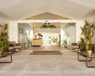 Hoposa Hotel & Apartaments Villaconcha - Puerto de Pollensa - Lobby