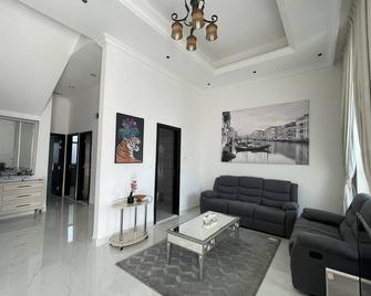 Burj Khalifa View | Luxury Brand New Villa for move in immediately - Dubai - Living room