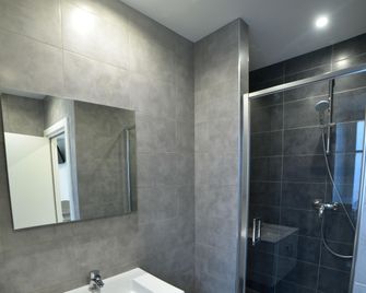 Le Relais de l'Orangerie - Strasbourg - Bathroom