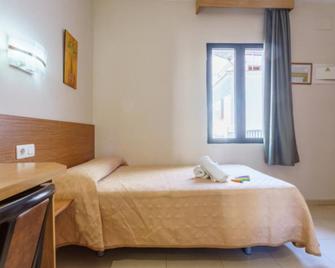 Hostal Costabella powered by Faro Homes - Fuengirola - Makuuhuone