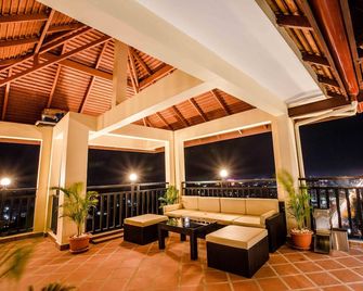 Classy Hotel & Spa - Battambang - Balkón