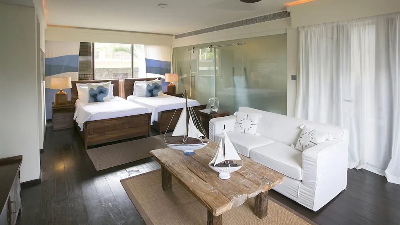 Dhevatara Beach Hotel