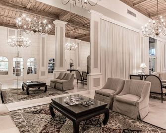 Tropicals of Palm Beach Condominium - Palm Beach - Lobby