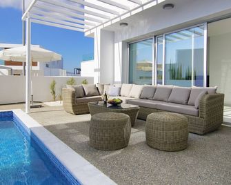 Villa Paradisia - Agia Napa - Pool