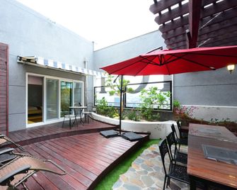 Hotel Graytone Dunsan - Daejeon - Uteplats