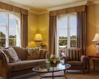 The Carlton Hotel, Atascadero, a Tribute Portfolio Hotel - Atascadero