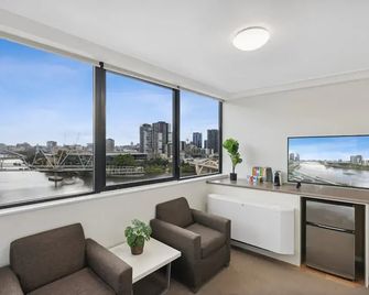 Central Brisbane Studio with Stunning River Views - Brisbane