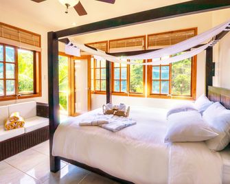 Edgewater Dive & Spa Resort - Puerto Galera