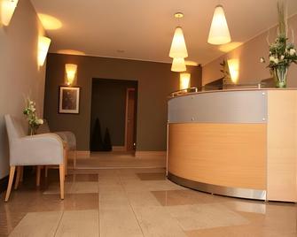 Hotel Eva - Perm - Front desk