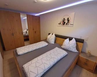 Ferienwohnung Jurastein - Burglengenfeld - Schlafzimmer