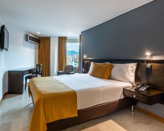 Hotel Egina Medellin - Medellín - Habitación