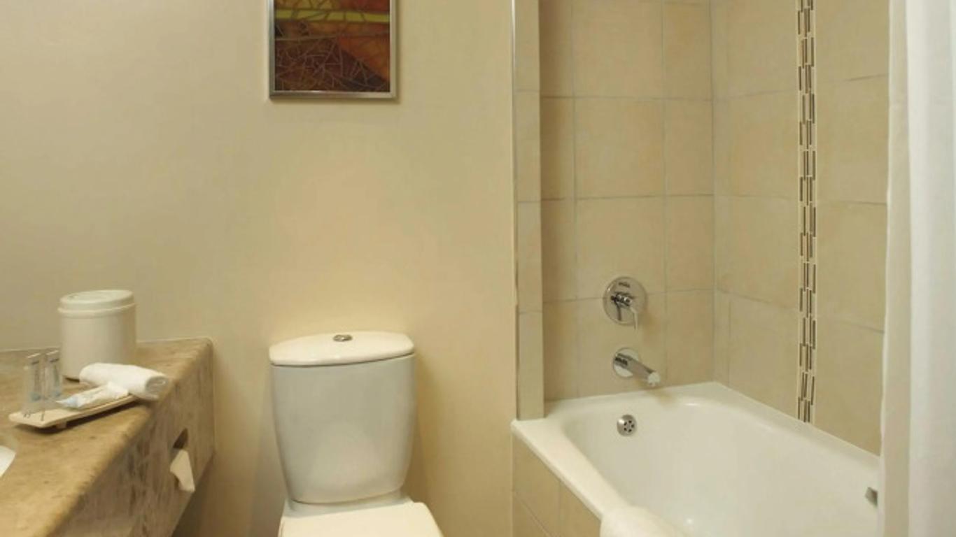 Garden Court Or Tambo International Airport