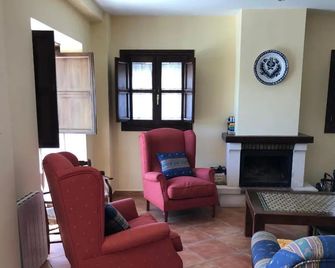 La casa de Tita Elvira 4 - Zafarraya - Sala de estar