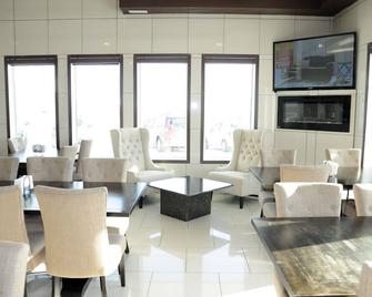 High Point Inn & Suites Peace River - Peace River - Restaurante