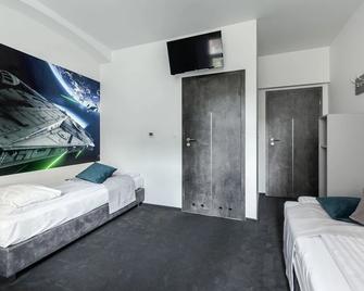 Cinema Hostel - Poznan - Bedroom