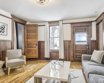 Ambassadors Quarters - Colorado Springs - Sala de estar