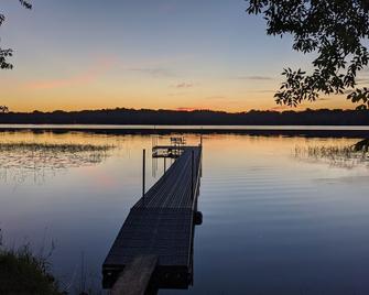 Cozy Winter Getaway! Family Fun On Elm Island Lake. - Aitkin - Outdoors view