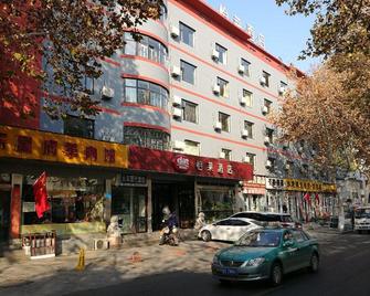 Elan Inn Zibo Wangfujing Pedestrian Street - Zibo - Будівля