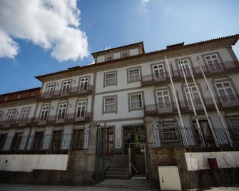 HI Guimaraes - Pousada de Juventude - Guimarães - Building