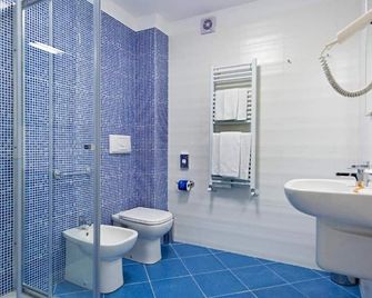 Le Camere Del Crimiso - Castellammare del Golfo - Bathroom