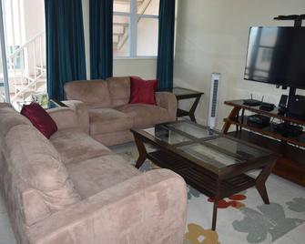 Beautiful Penthouse 3bd & 2ba In Caguas, Pr - Caguas - Living room
