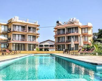 Avisa Nila - Malvan - Piscina