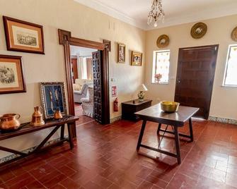 Hacienda El Corchuelo en Marchena - Marchena - Comedor