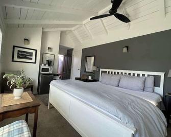 The Midtown Cottage- w/ Private Entrance and Views - Santa Cruz - Habitación