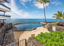 Casa De Emdeko 204 - Kailua-Kona - Pool