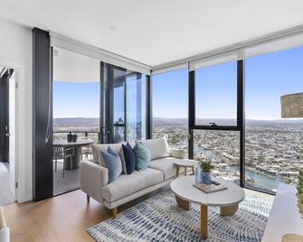 Broadbeach Casino Private Apartments - gclr - 布羅德海灘 - 客廳