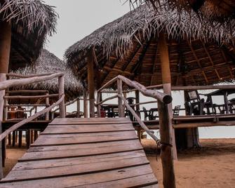 Omeesha Beach Hotel - Kalpitiya - Restaurante