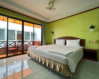 Me Mee Place & Tour Krabi - או נאנג - חדר שינה