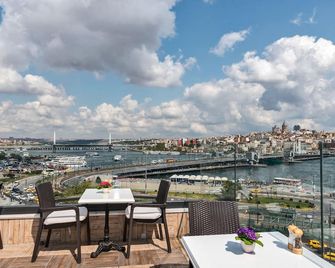 Alpek Hotel - Istanbul - Balcony