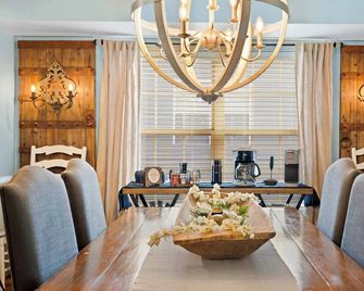 Par 7 Penthouse at Stonebridge Resort - Branson West - Dining room