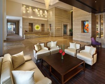 Sandal Suites by Lemon Tree Hotels - Noida - Lobby
